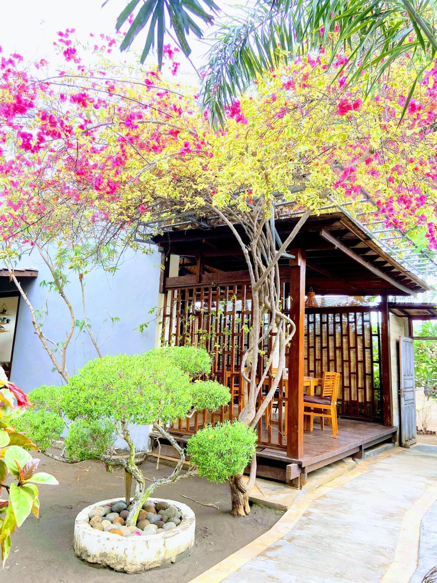 วีลา กีนากู Hotel กิลิเมโน ภายนอก รูปภาพ